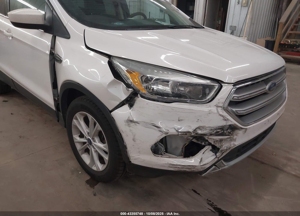 2017 FORD ESCAPE VIN: 1FMCU9GD0HUB21710