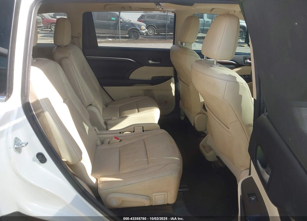 2015 TOYOTA HIGHLANDER VIN: 5TDYKRFH2FS077618