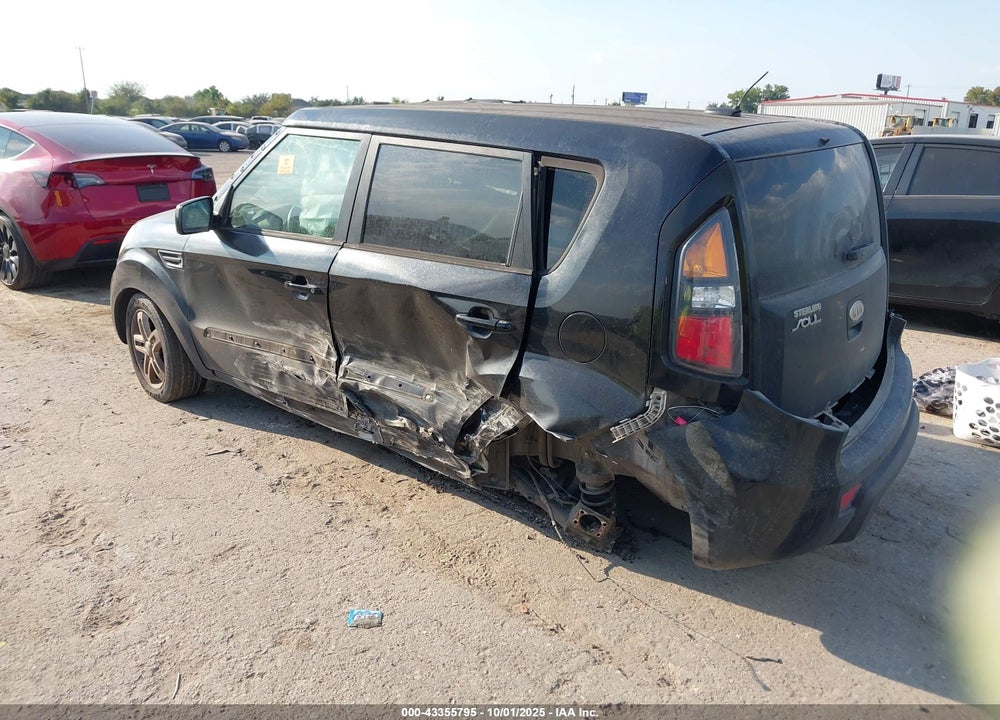 2011 KIA SOUL VIN: KNDJT2A26B7733994