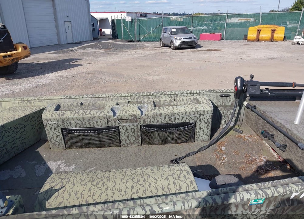 2002 UNDEFINED 159 BOAT VIN: PLR27522H102