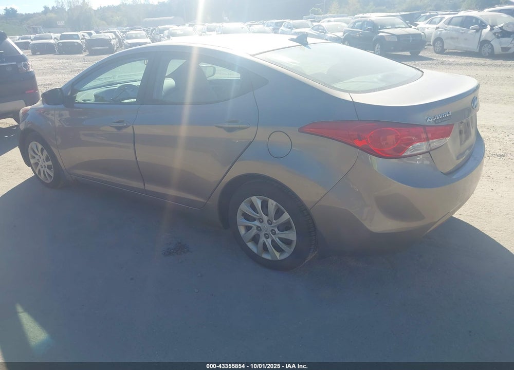 2013 HYUNDAI ELANTRA VIN: 5NPDH4AE3DH205039