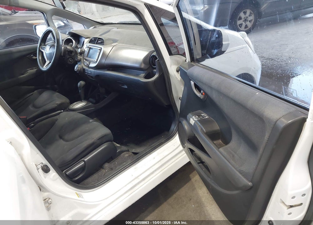 2009 HONDA FIT VIN: JHMGE886X9S012244