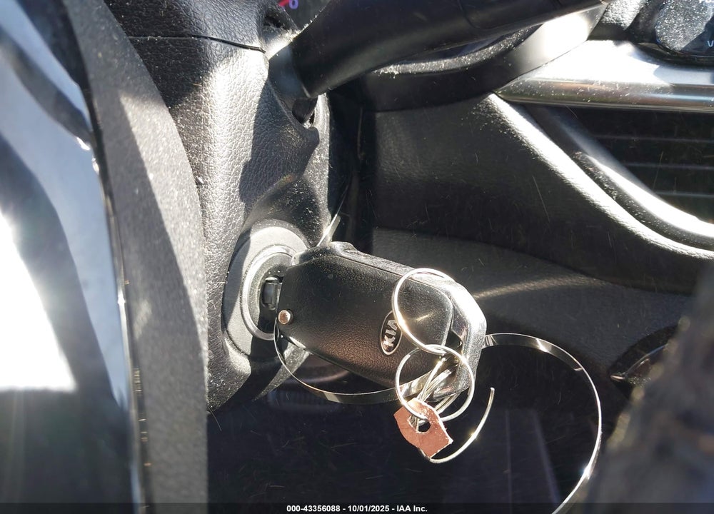 2019 KIA FORTE S VIN: 3KPF34AD2KE132603