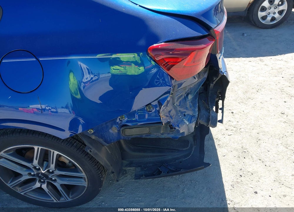 2019 KIA FORTE S VIN: 3KPF34AD2KE132603