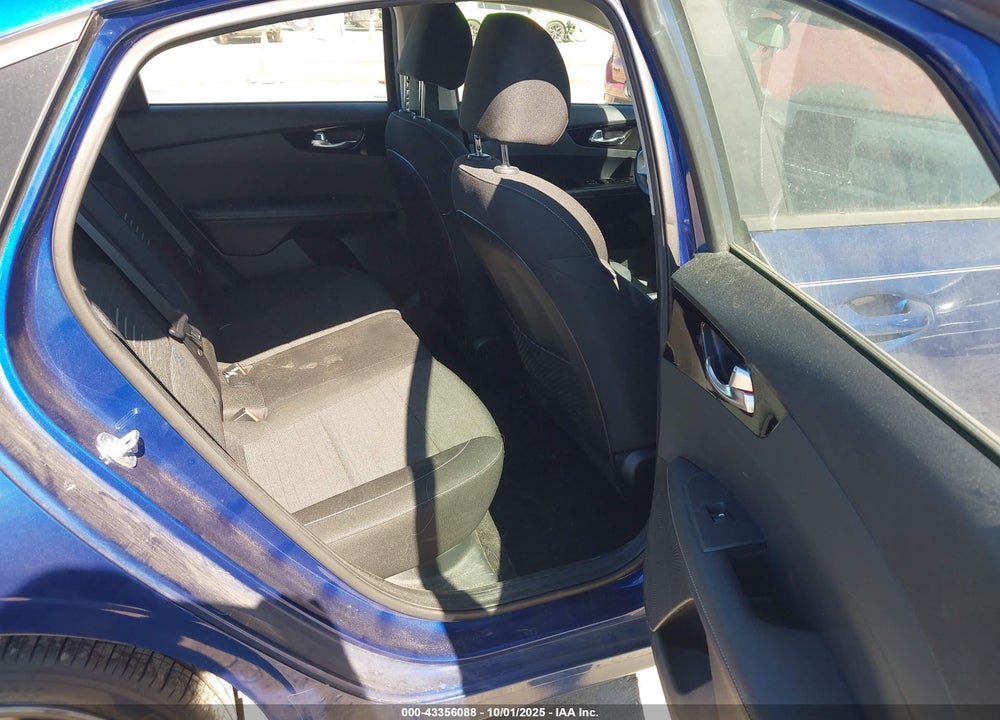 2019 KIA FORTE S VIN: 3KPF34AD2KE132603
