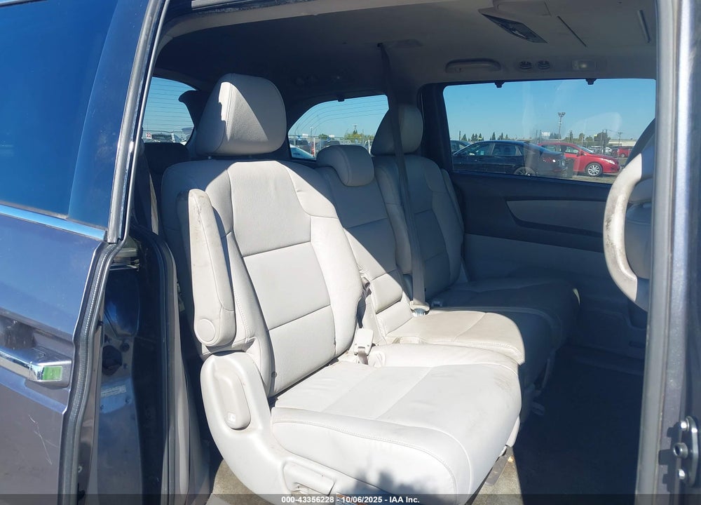 2016 HONDA ODYSSEY VIN: 5FNRL5H94GB036025