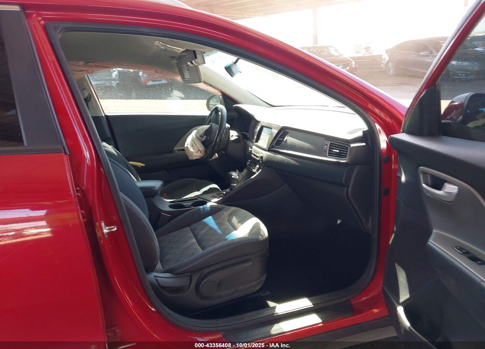 2018 KIA NIRO VIN: KNDCB3LCXJ5177268