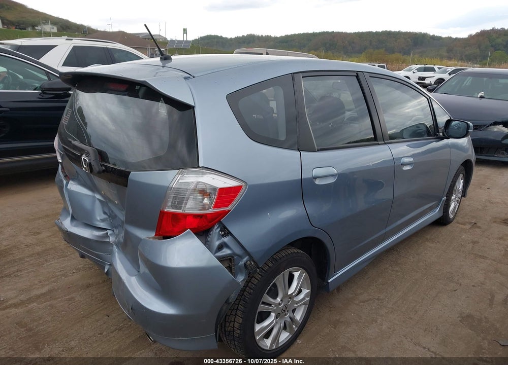2011 HONDA FIT SPORT VIN: JHMGE8H54BC019309