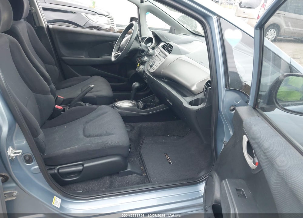 2011 HONDA FIT SPORT VIN: JHMGE8H54BC019309