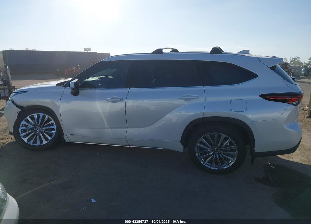 2025 TOYOTA HIGHLANDER HYBRID VIN: 5TDKBRCH8SS666046