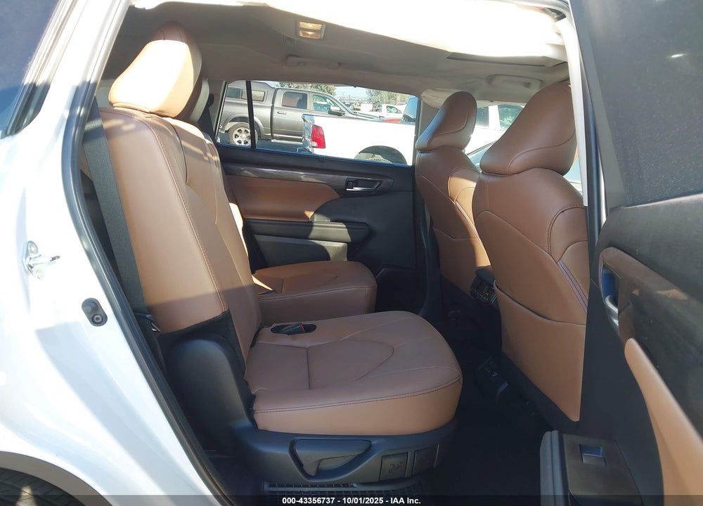 2025 TOYOTA HIGHLANDER HYBRID VIN: 5TDKBRCH8SS666046