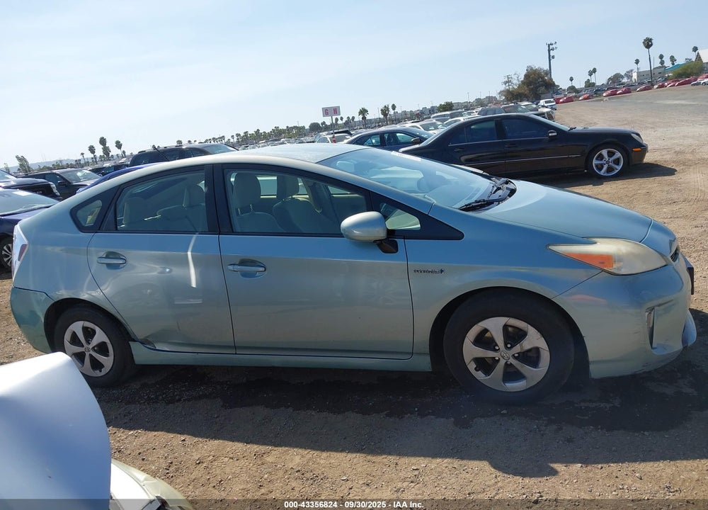 2013 TOYOTA PRIUS TWO VIN: JTDKN3DUXD1618600