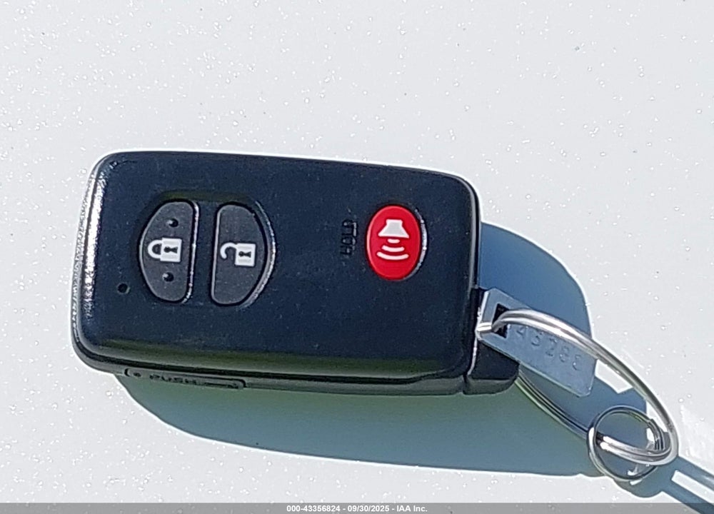 2013 TOYOTA PRIUS TWO VIN: JTDKN3DUXD1618600