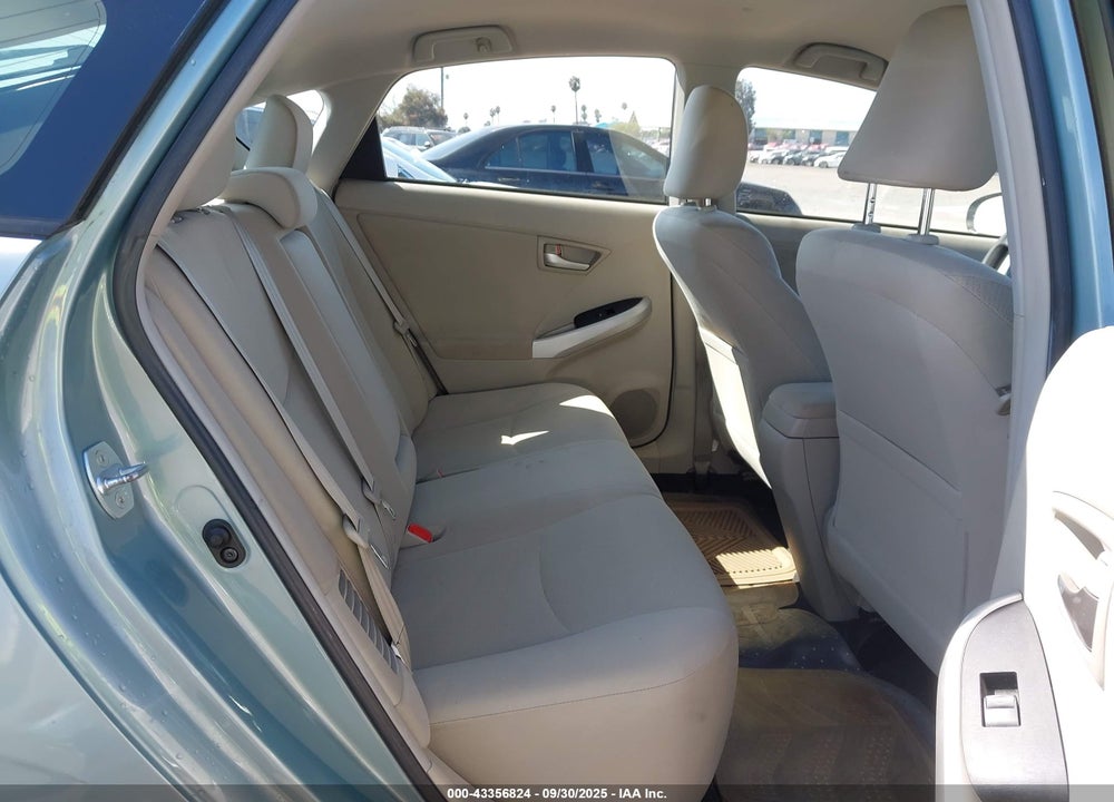 2013 TOYOTA PRIUS TWO VIN: JTDKN3DUXD1618600