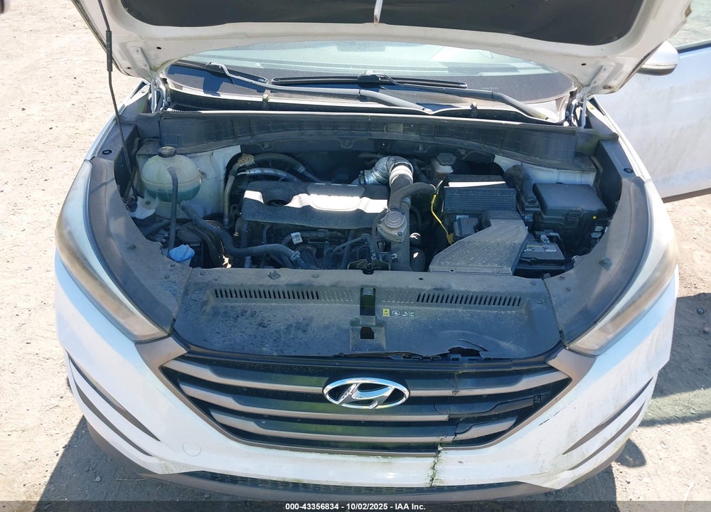 2016 HYUNDAI TUCSON VIN: KM8J33A28GU140132