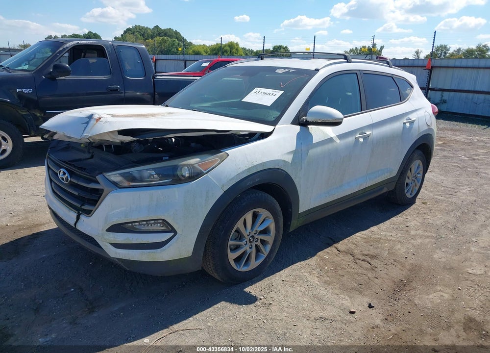 2016 HYUNDAI TUCSON VIN: KM8J33A28GU140132
