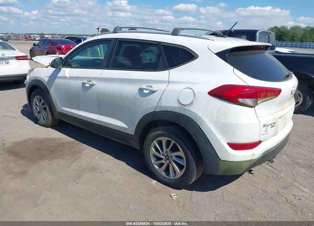 2016 HYUNDAI TUCSON VIN: KM8J33A28GU140132