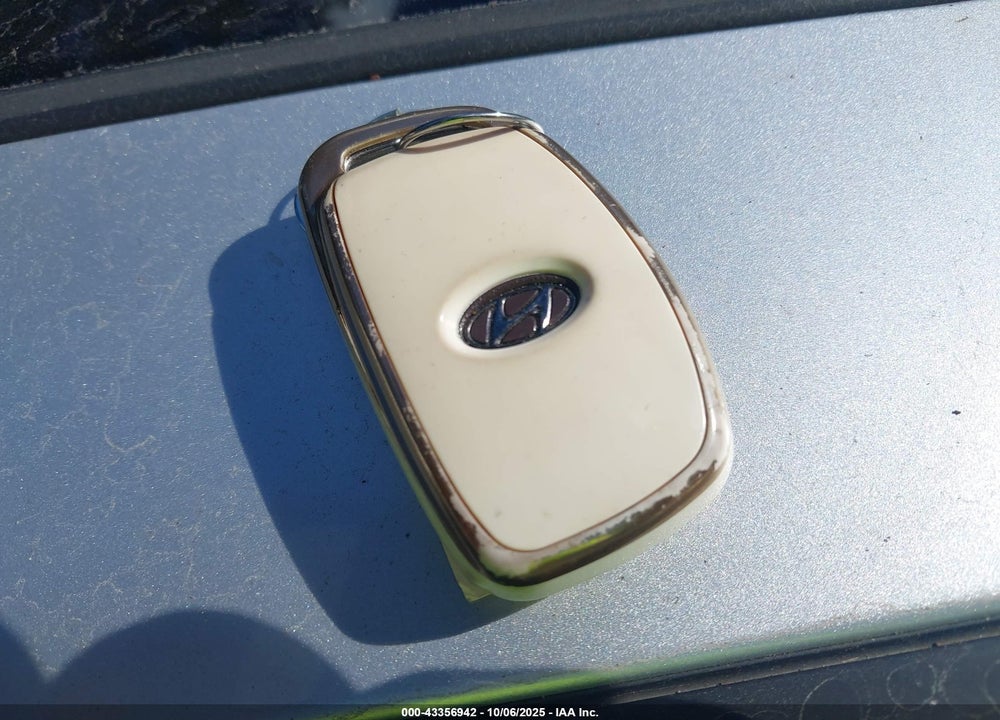 2018 HYUNDAI ELANTRA VIN: KMHD84LF7JU591659
