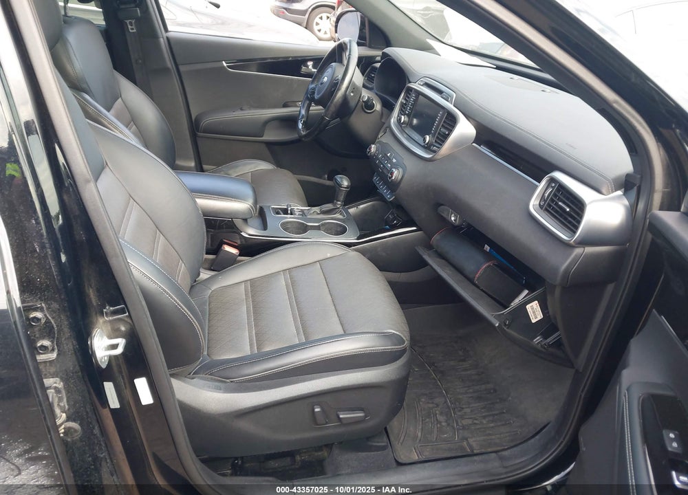 2016 KIA SORENTO VIN: 5XYPKDA53GG088119