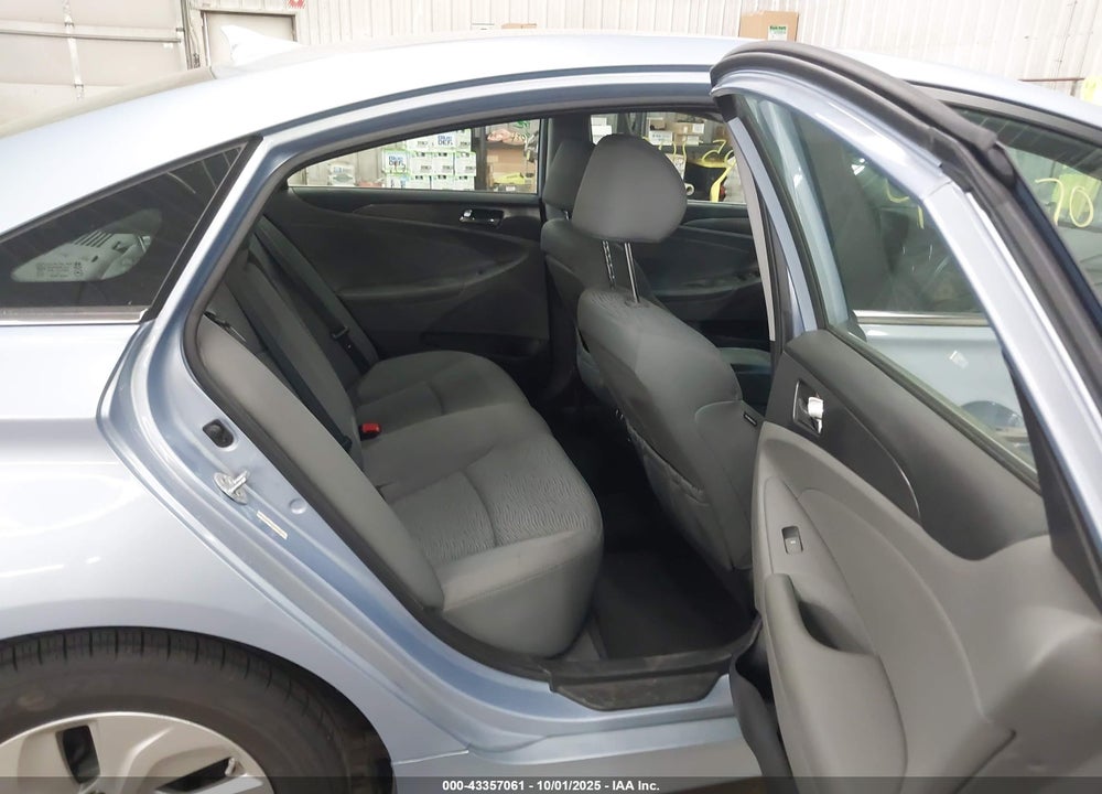 2013 HYUNDAI SONATA HYBRID VIN: KMHEC4A49DA071277