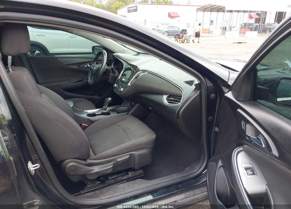 2017 CHEVROLET MALIBU VIN: 1G1ZE5ST8HF188975