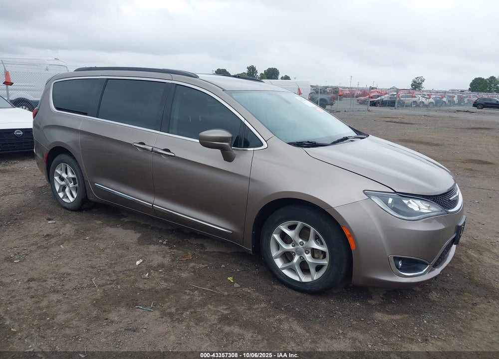 2017 CHRYSLER PACIFICA TOURING-L VIN: 2C4RC1BG2HR565544