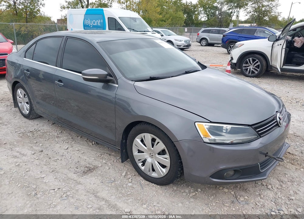 2013 VOLKSWAGEN JETTA 2.5L SE VIN: 3VWDX7AJ1DM393052