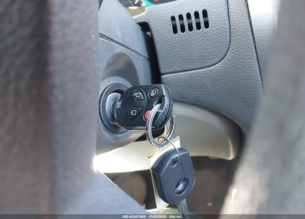 2010 FORD FUSION VIN: 3FAHP0GA5AR236941