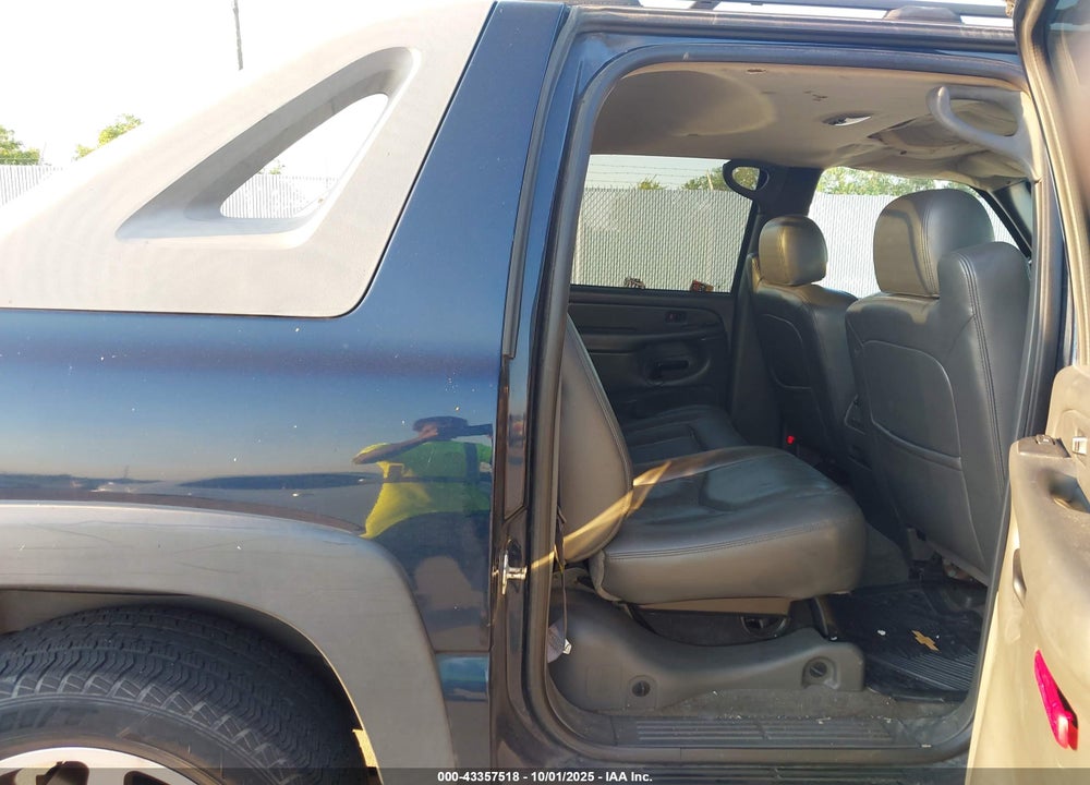 2004 CHEVROLET AVALANCHE 1500 VIN: 3GNEC12T74G338997