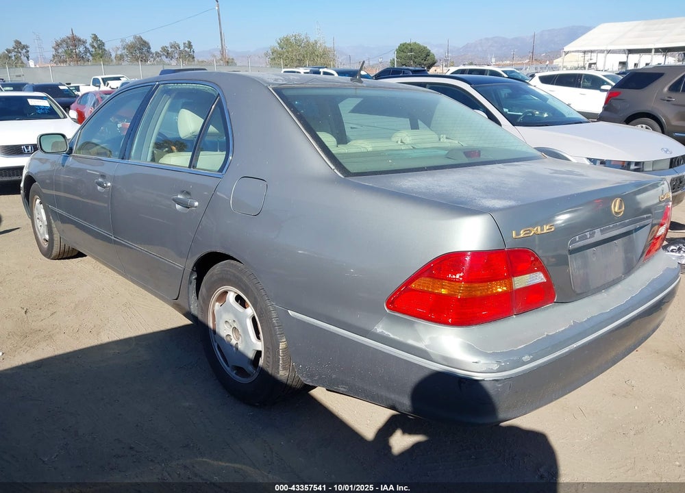 2002 LEXUS LS 430 VIN: JTHBN30F520080381