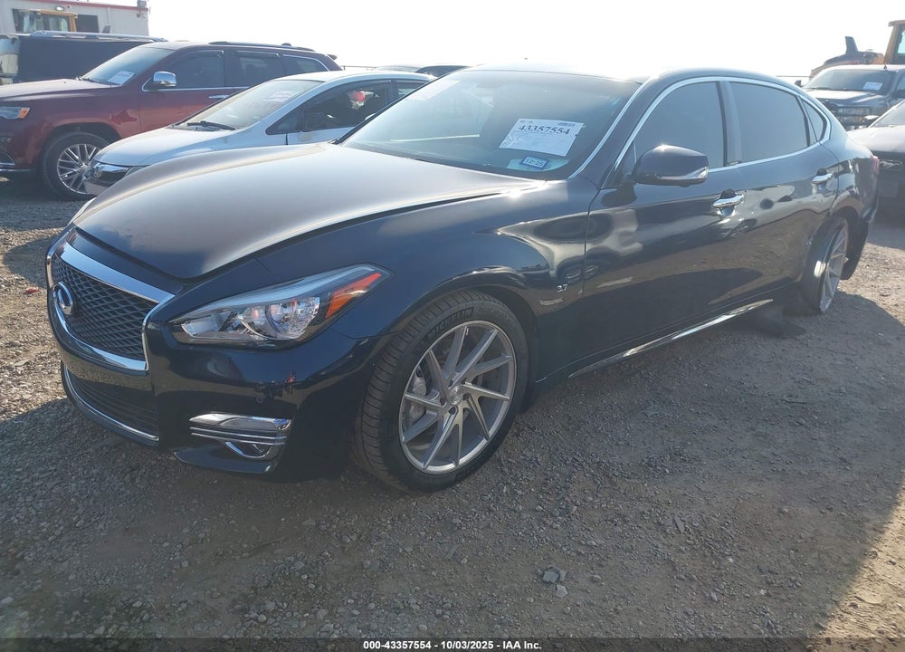 2018 INFINITI Q70L 3.7 LUXE VIN: JN1BY1PP1JM330690