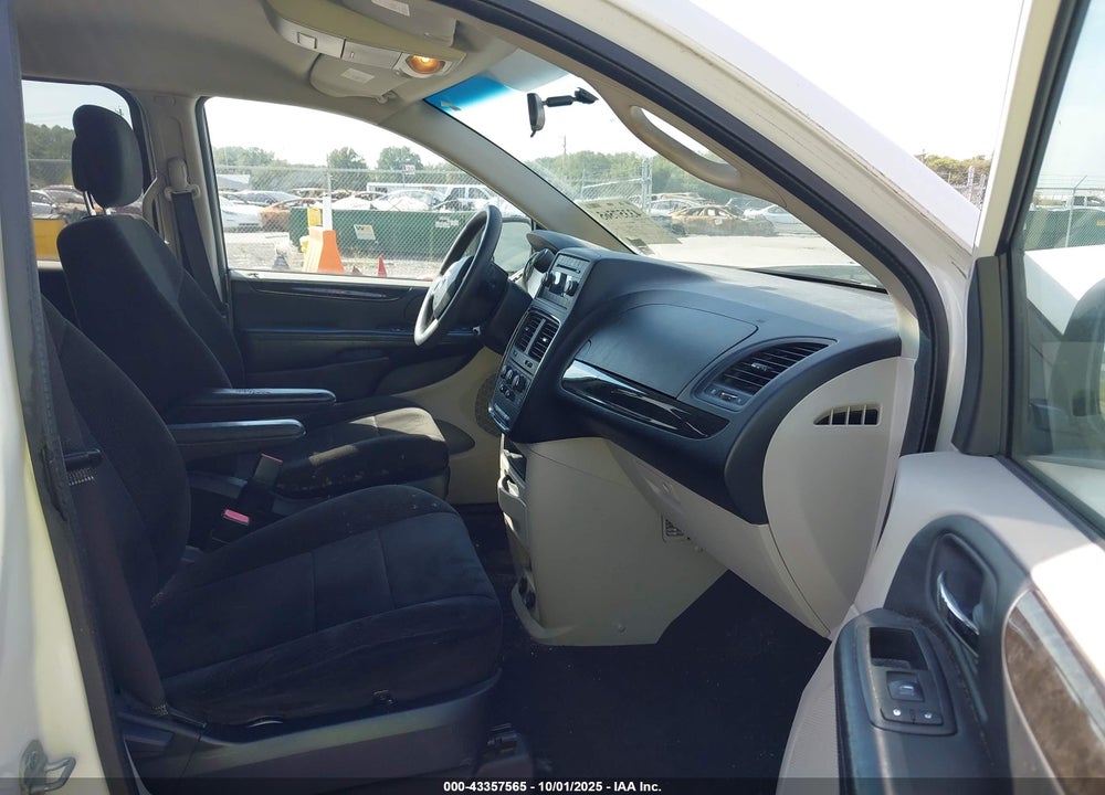 2013 DODGE GRAND CARAVAN VIN: 2C4RDGCG6DR520244