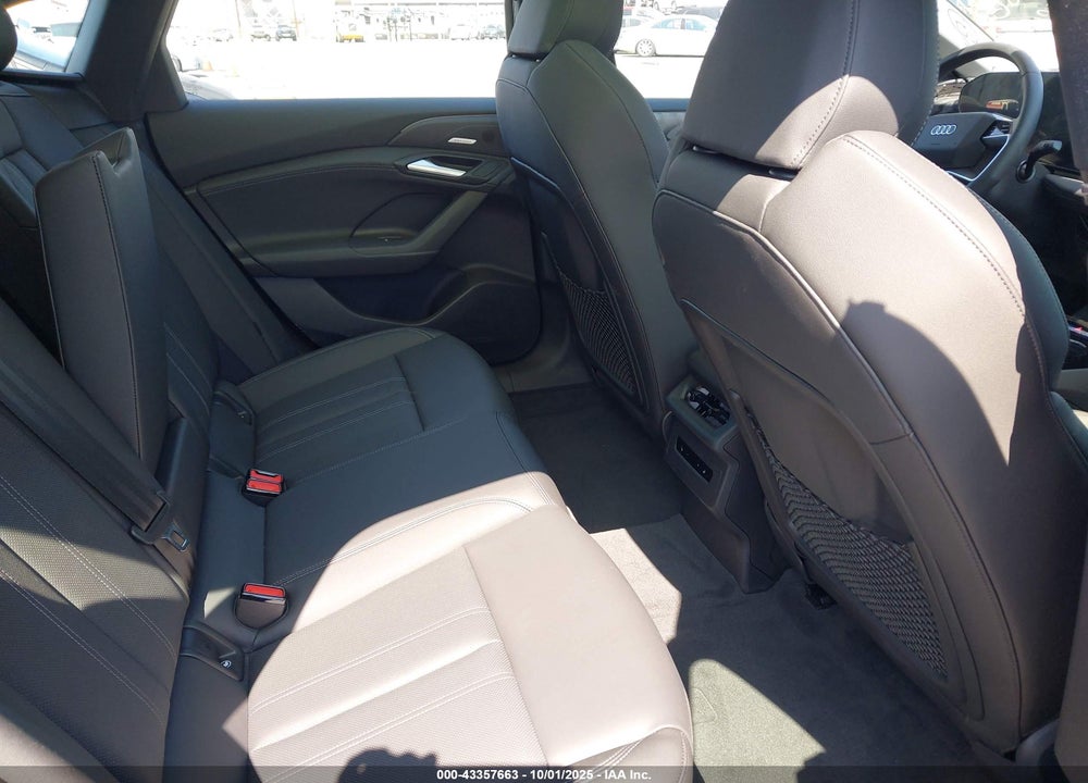 2025 AUDI A6 VIN: WAU2CAGH4SA018724