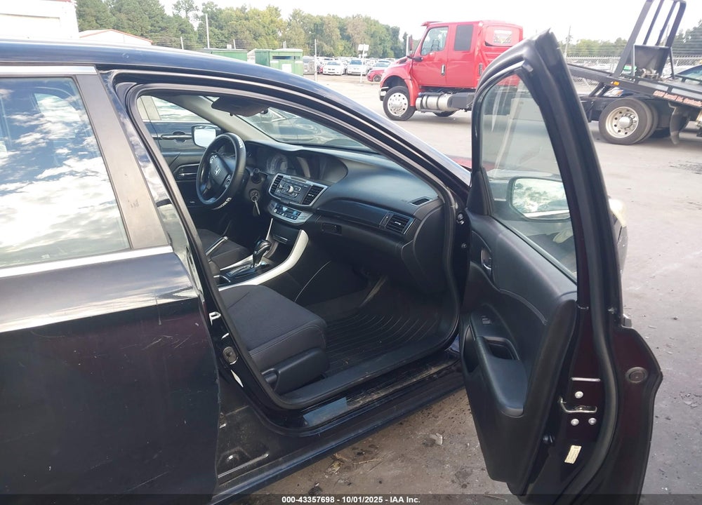 2013 HONDA ACCORD VIN: 1HGCR2F53DA043041