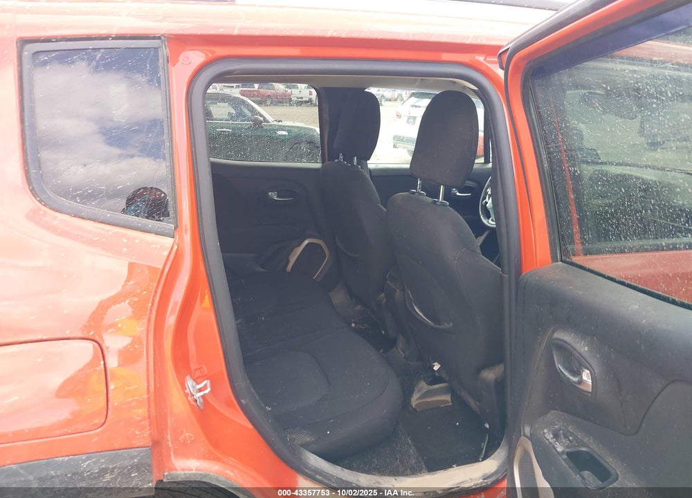 2015 JEEP RENEGADE VIN: ZACCJABT7FPB25572