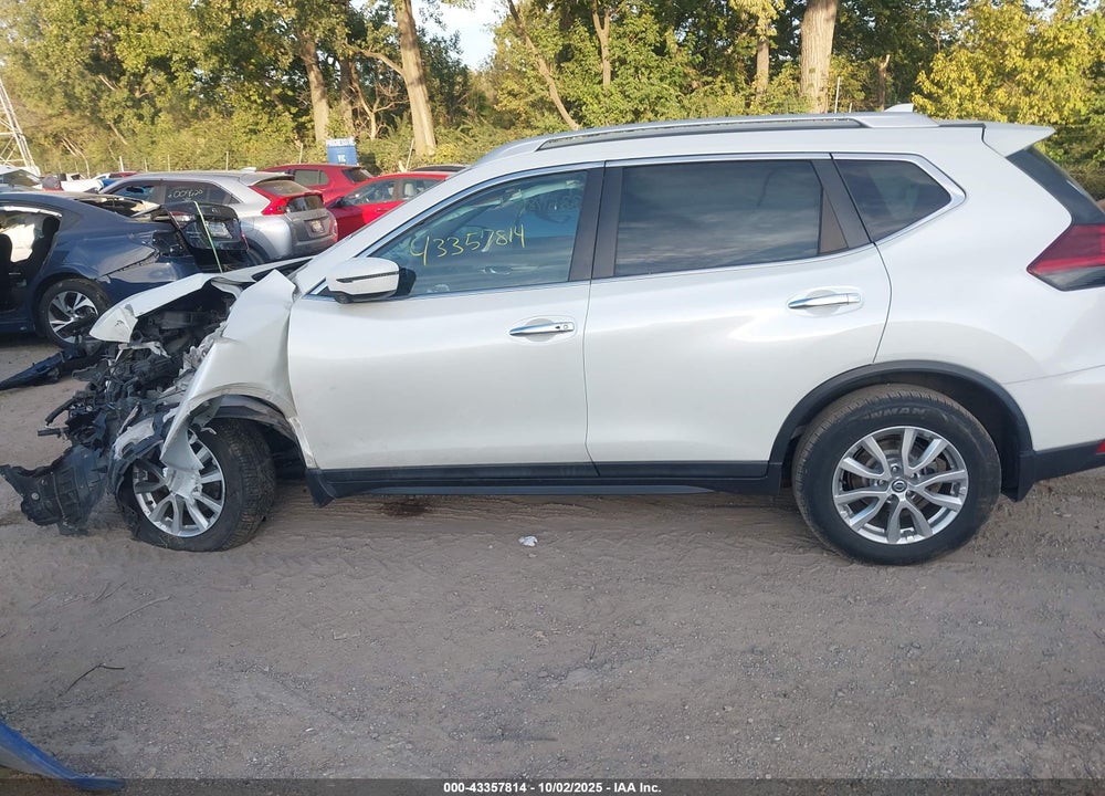 2018 NISSAN ROGUE VIN: 5N1AT2MV8JC818729