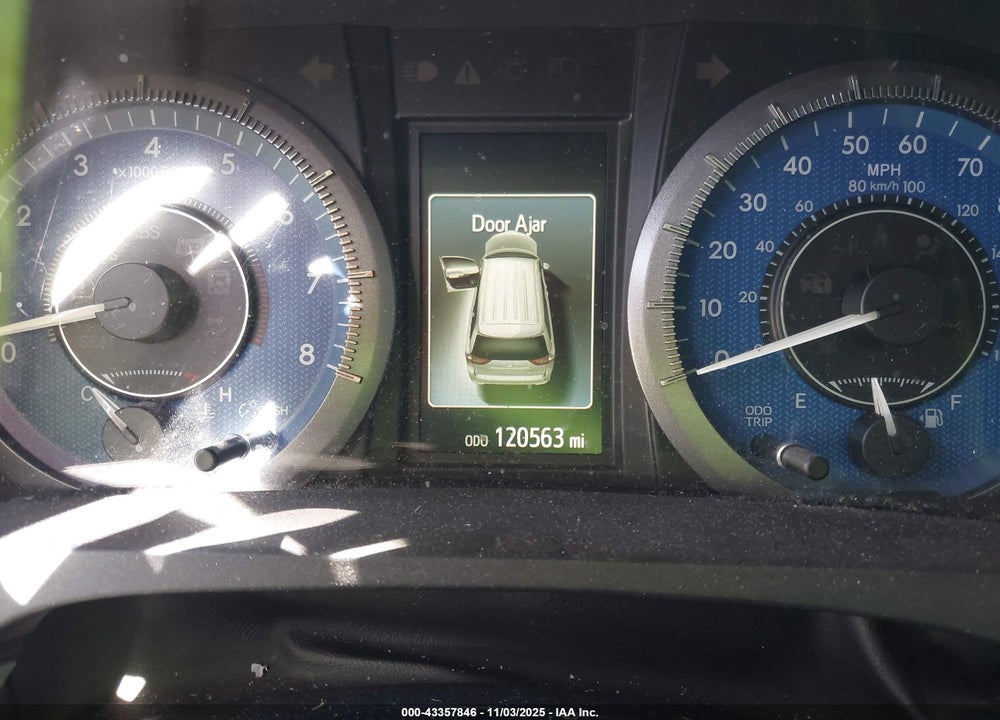 2015 TOYOTA SIENNA XLE PREMIUM 8 PASSENGER VIN: 5TDYK3DC0FS675100