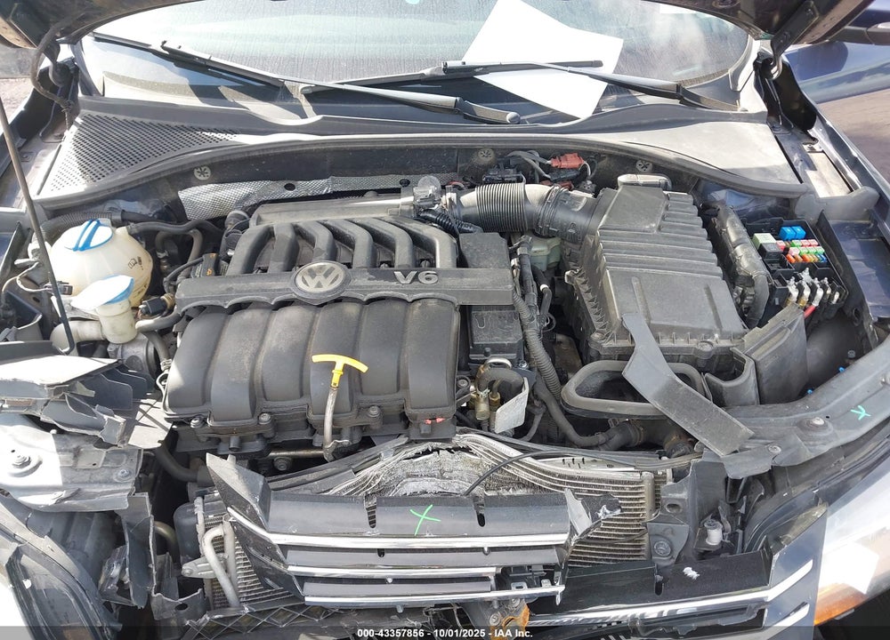 2012 VOLKSWAGEN PASSAT VIN: 1VWBM7A37CC047184