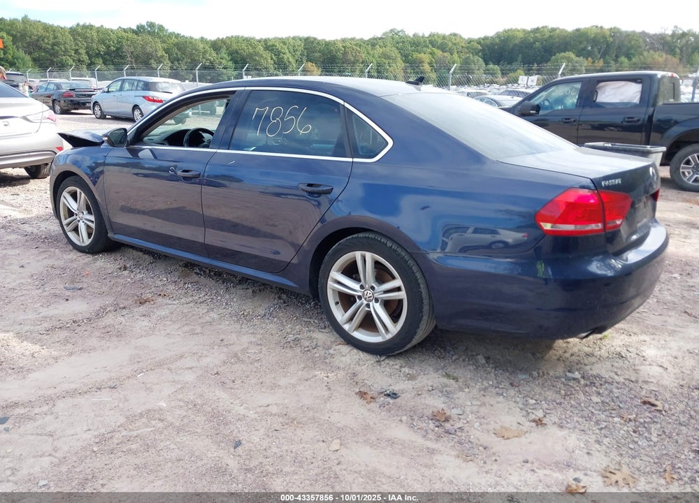 2012 VOLKSWAGEN PASSAT VIN: 1VWBM7A37CC047184