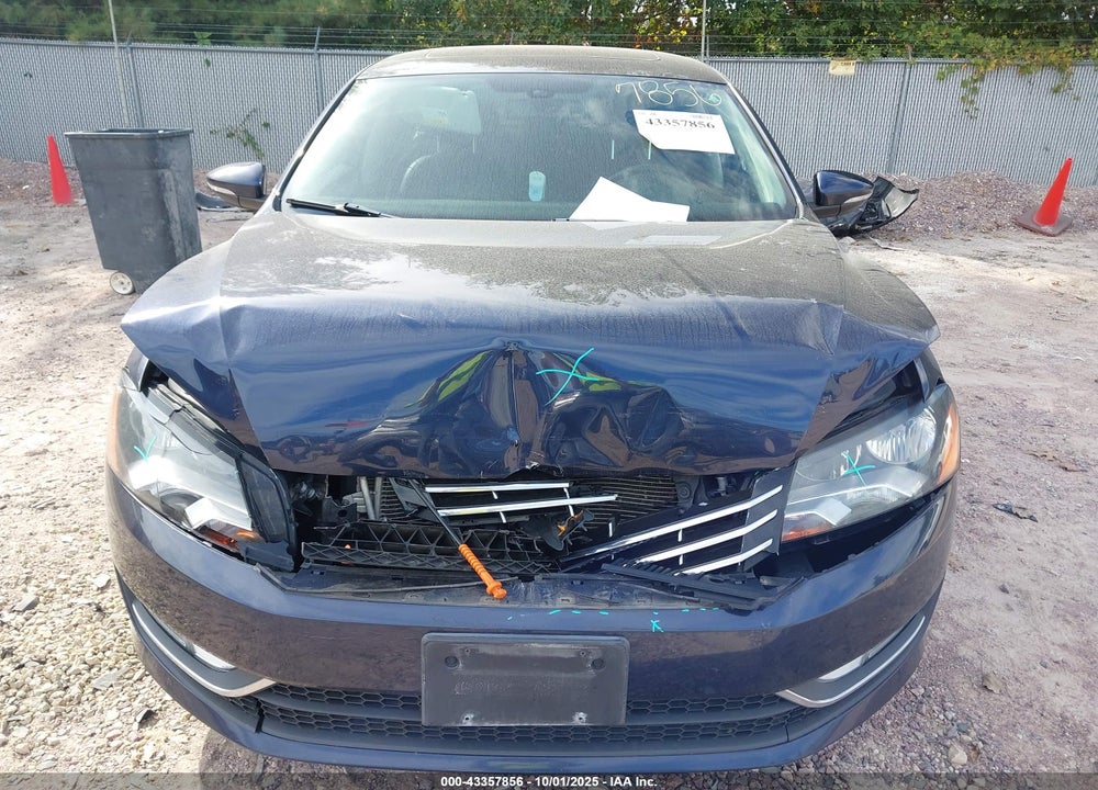 2012 VOLKSWAGEN PASSAT VIN: 1VWBM7A37CC047184