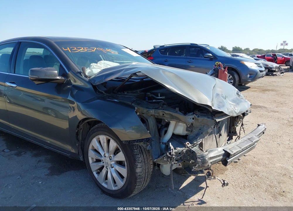 2013 HONDA ACCORD EX-L V-6 VIN: 1HGCR3F86DA022474