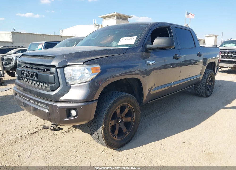 2017 TOYOTA TUNDRA PLATINUM 5.7L V8 VIN: 5TFAW5F19HX639853