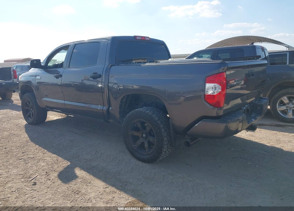 2017 TOYOTA TUNDRA PLATINUM 5.7L V8 VIN: 5TFAW5F19HX639853
