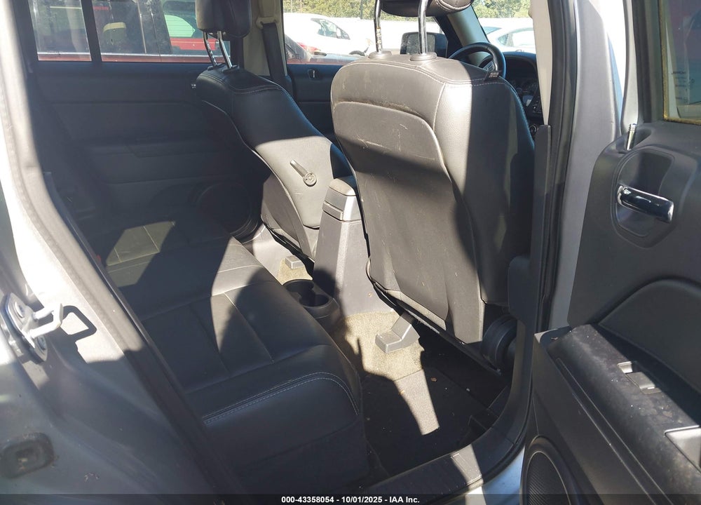 2016 JEEP PATRIOT VIN: 1C4NJPFA3GD527190