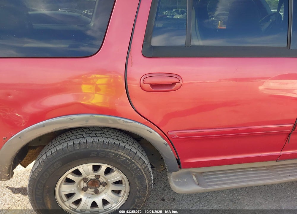 2001 FORD EXPEDITION XLT VIN: 1FMPU16L41LB16291