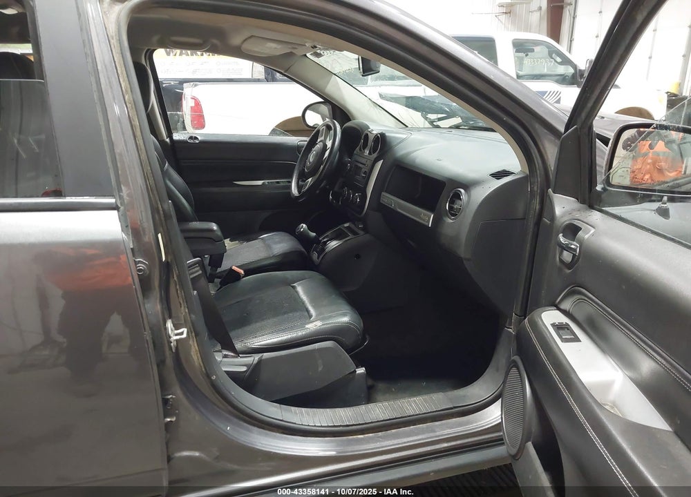 2017 JEEP COMPASS LATITUDE FWD VIN: 1C4NJCEB9HD198161