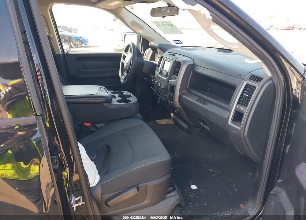 2022 RAM 1500 CLASSIC TRADESMAN 4X2 6'4 BOX VIN: 1C6RR6FG2NS170898