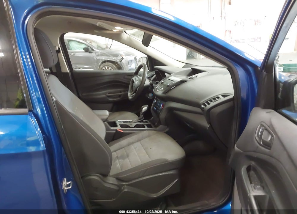 2017 FORD ESCAPE S VIN: 1FMCU0F73HUA44399