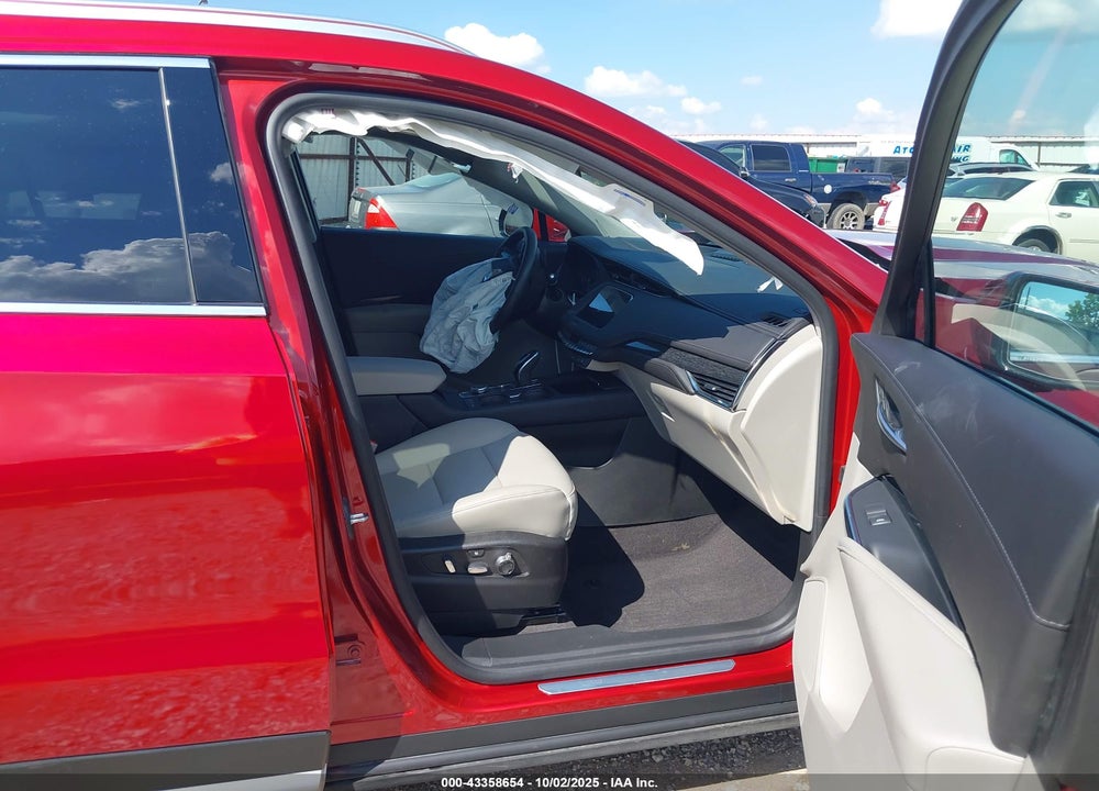 2022 CADILLAC XT4 AWD PREMIUM LUXURY VIN: 1GYFZDR49NF142231