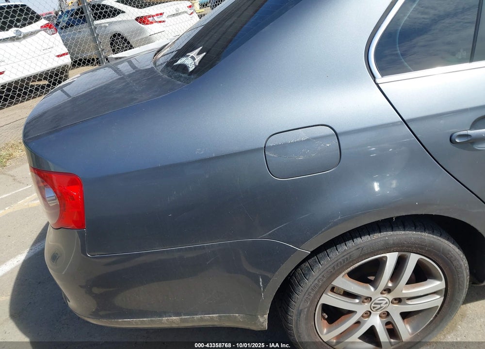 2005 VOLKSWAGEN JETTA 2.5 VIN: 3VWDG71K15M620735